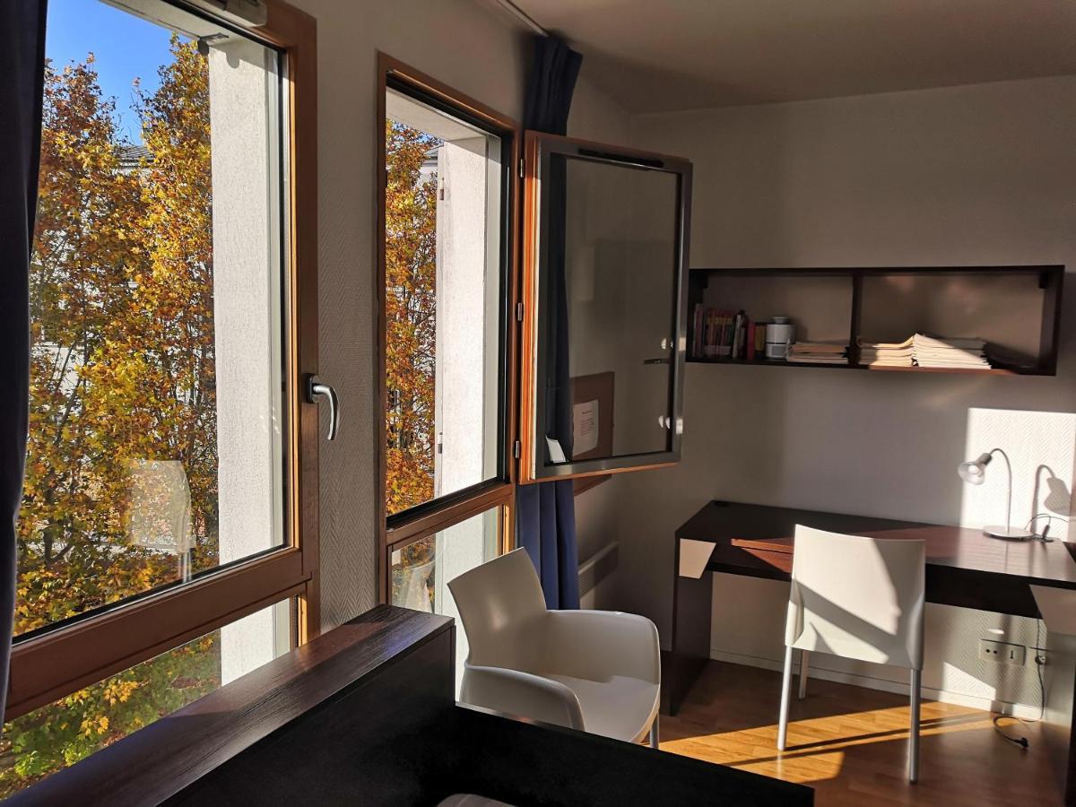 Studio Lumineux 10 Min A La Defense Рюей-Мальмезон Екстер'єр фото